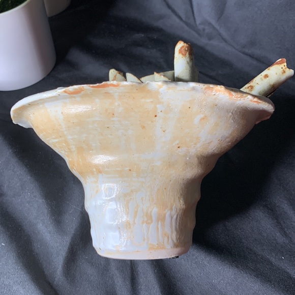 Handmade signed pottery ikebana decorative vase - Picture 10 of 17